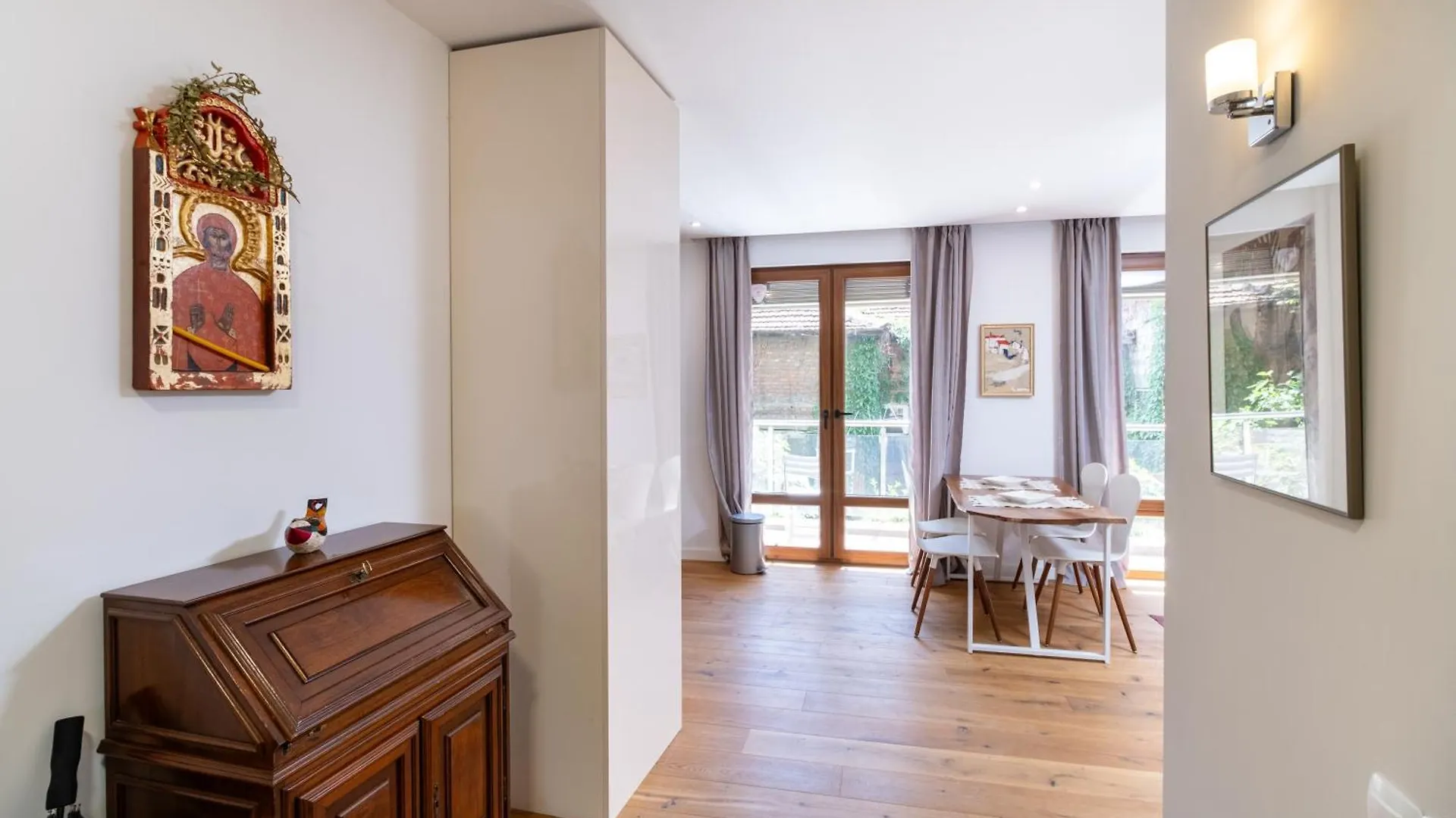 Central 1-Bedroom Apartment Plovdiv