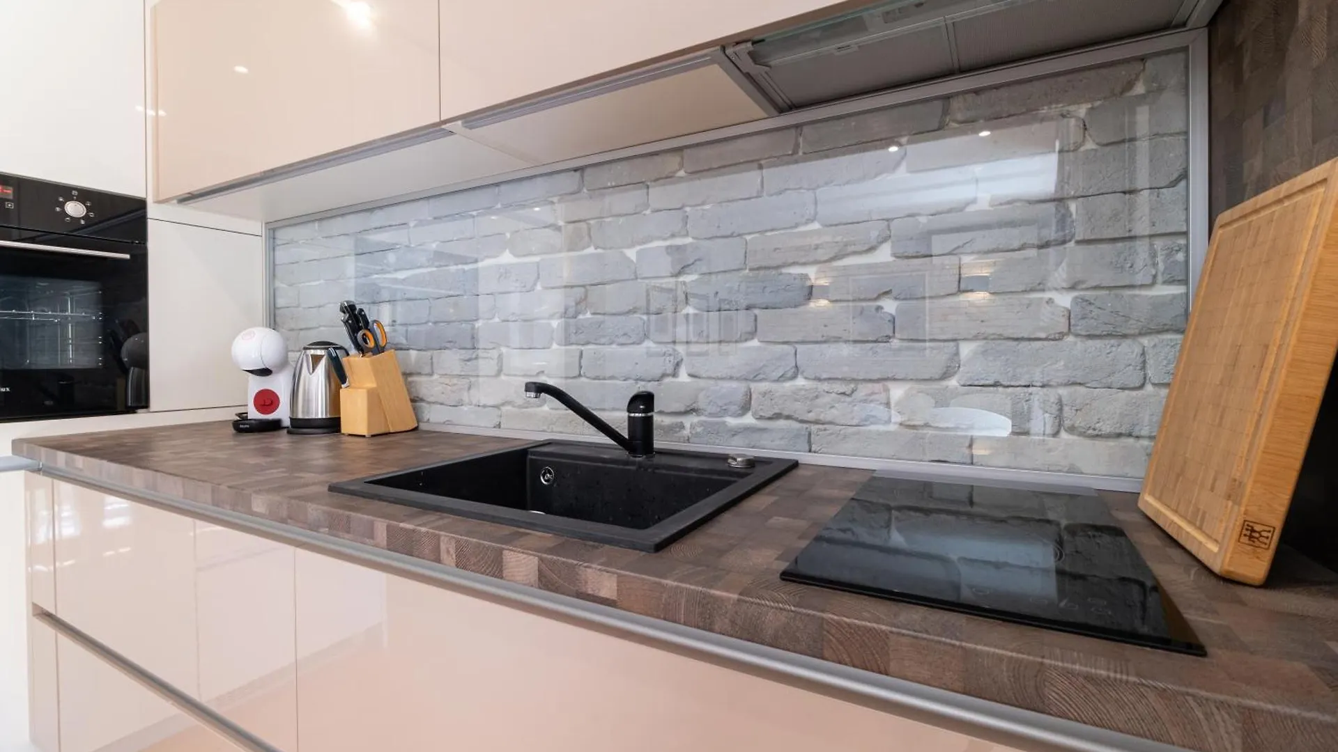 Central 1-Bedroom Apartment Plovdiv